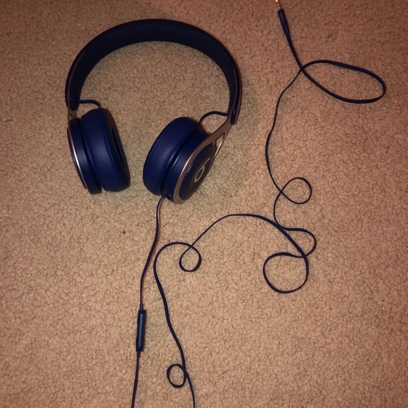 Other - BEATS HEADPHONES💘